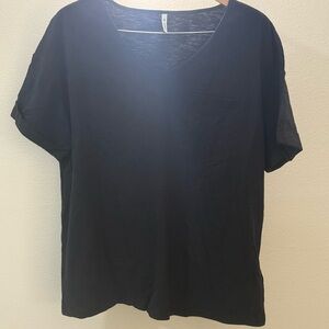 HALARA Black Cotton V-Neck Pocket Tee